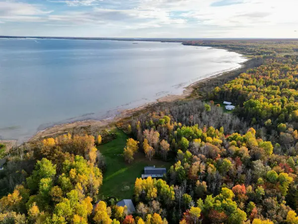 2537 S Niskanen Ln, Sugar Island, MI 49783