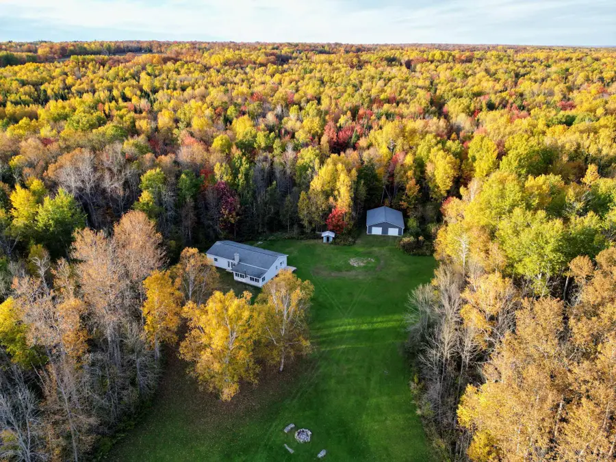 2537 S Niskanen Ln, Sugar Island, MI 49783 - #2