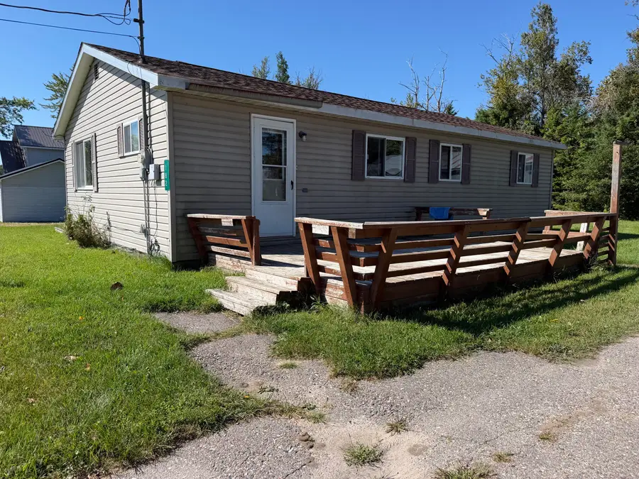 182 S Mary L St, Cedarville, MI 49719 - #2