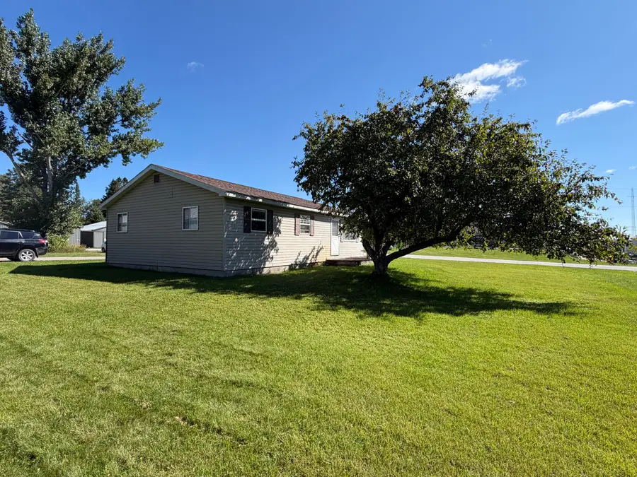 182 S Mary L St, Cedarville, MI 49719 - #3