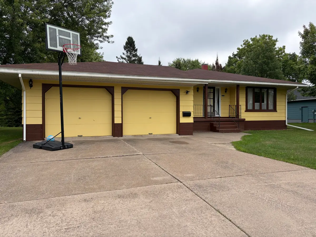 1607 Augusta St, Sault Ste Marie, MI 49783 - #1