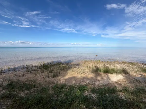 34 N Lakeshore Dr, Bois Blanc, MI 49775