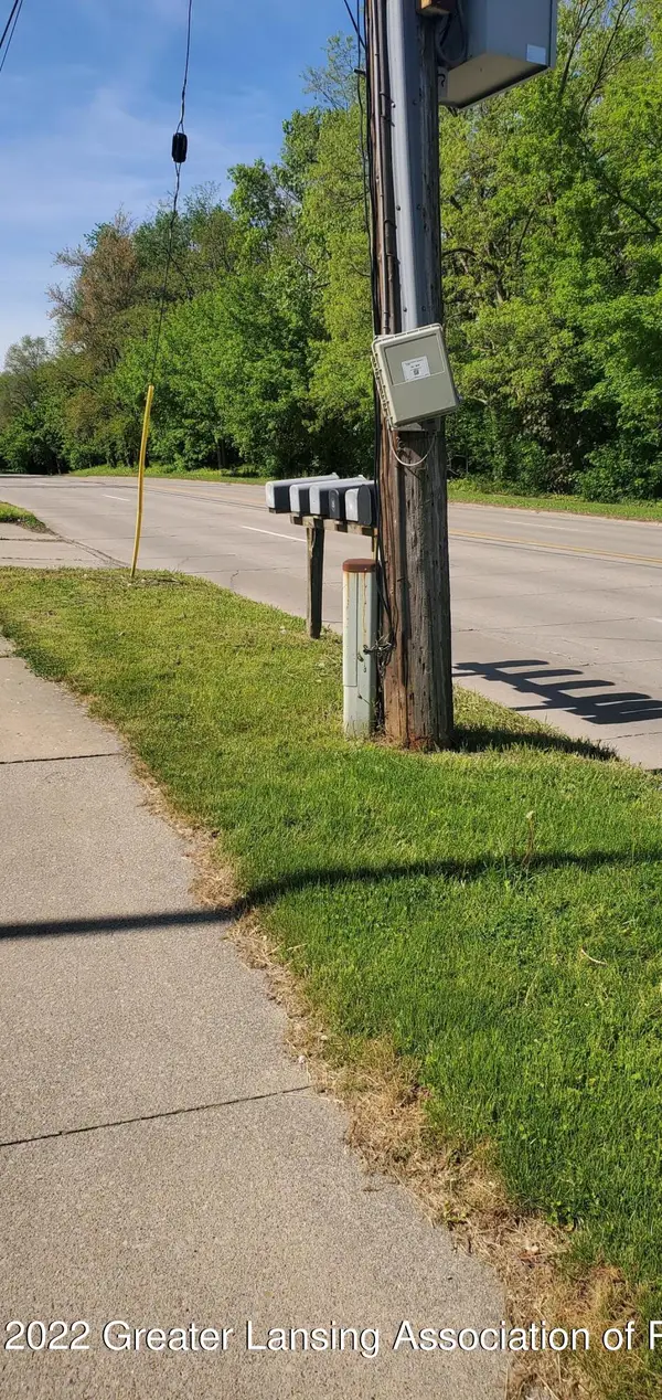 5906 Marsh Road, Haslett, MI 48840