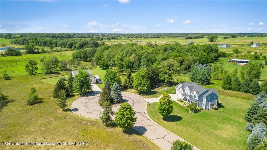 2866 Trillium Creek Way, Saint Johns, MI 48879 - Image #2