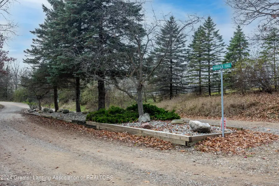 11581 Tamarack Trail, Bath, MI 48808 - Image #2