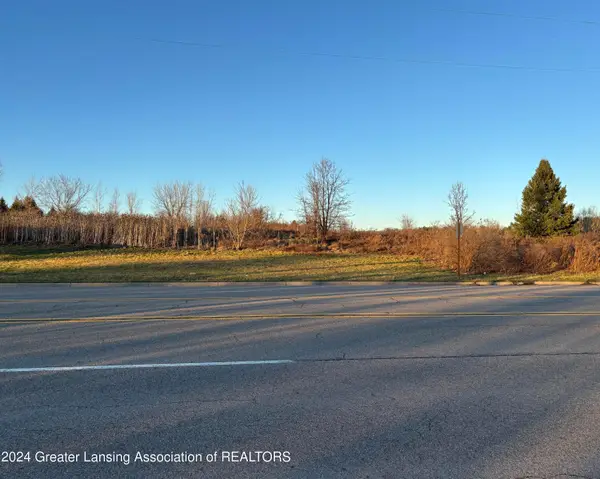 5200 W Mount Hope Highway, Lansing, MI 48917