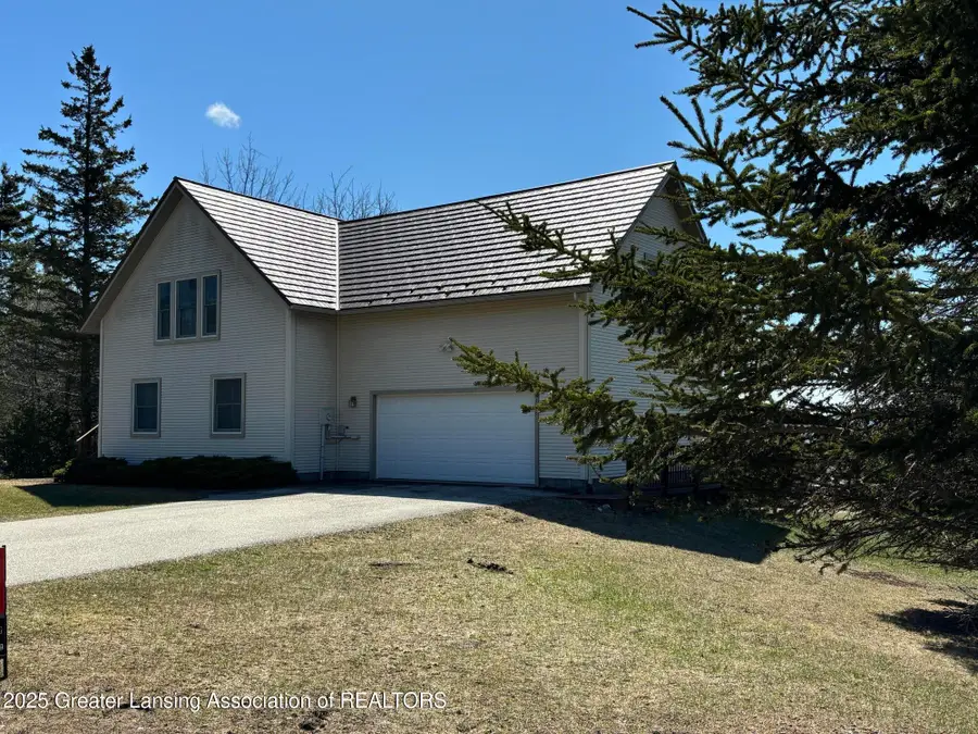 198 Graham Avenue, Saint Ignace, MI 49781 - Image #2