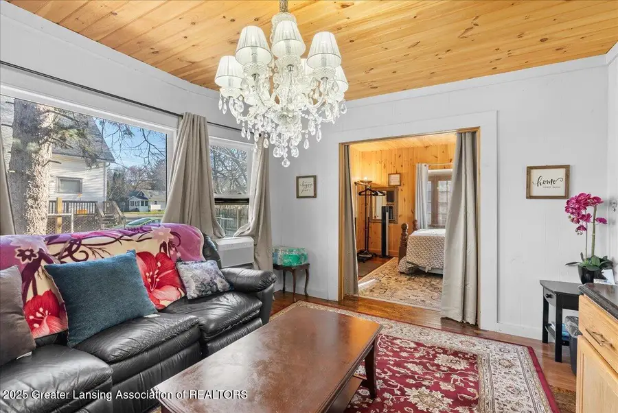 412 S Hayford Avenue, Lansing, MI 48912 - Image #3