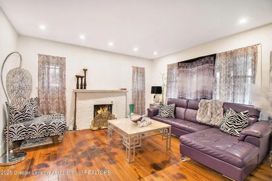 922 Michigan Avenue, East Lansing, MI 48823 - Image #3