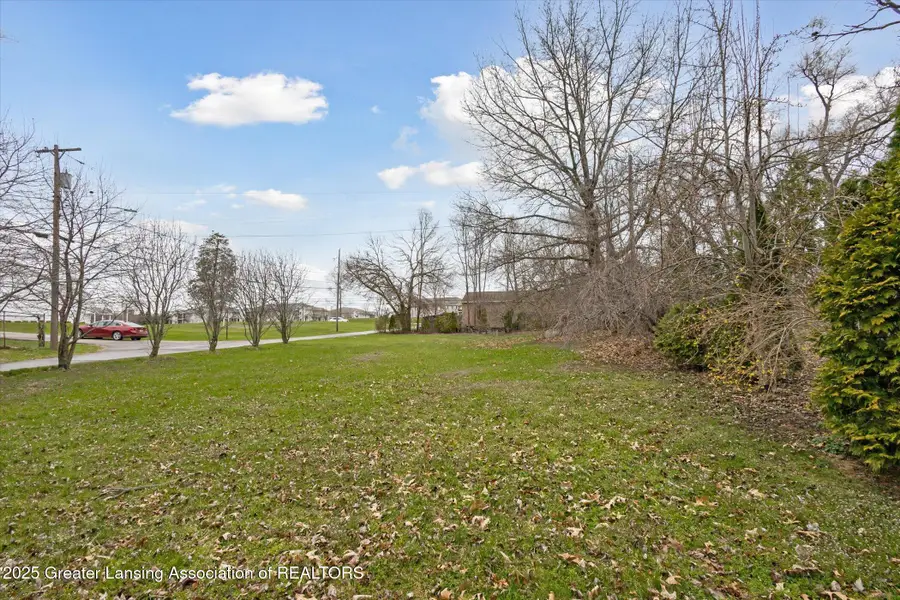 15385 Temple Drive, Bath, MI 48808 - Image #3