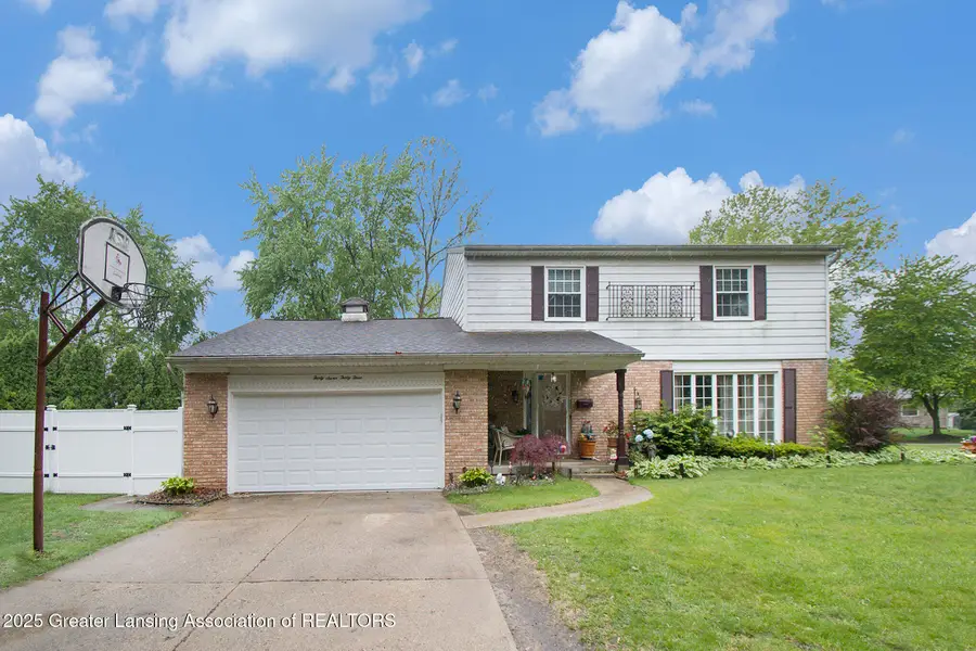 3733 Colchester Road, Lansing, MI 48906 - Image #2