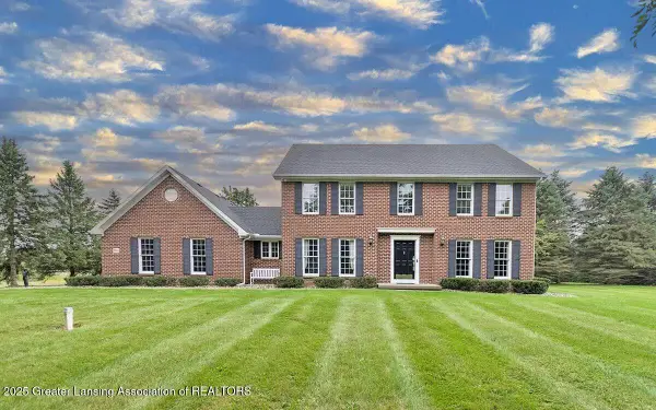 8505 W Willow Highway, Grand Ledge, MI 48837