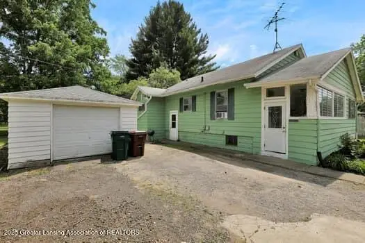 3805 Donald Street, Lansing, MI 48910