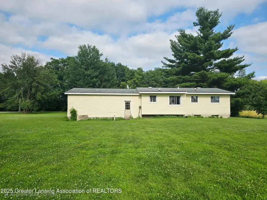 5531 N Chipman Street, Owosso, MI 48867 - Image #2