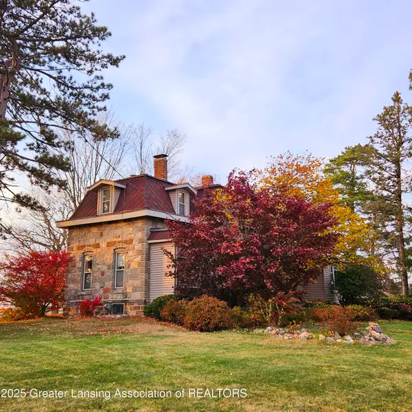 388 W Grand Ledge Highway, Grand Ledge, MI 48837