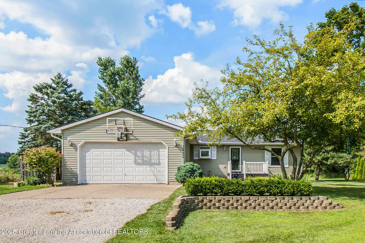 2492 W Kalamo Highway, Charlotte, MI 48813 - #1