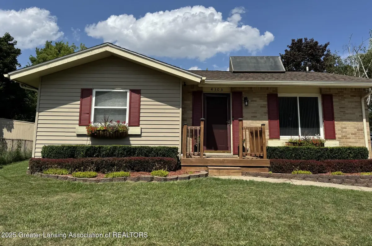 4305 Old Castle Circle, Lansing, MI 48911 - Image #1