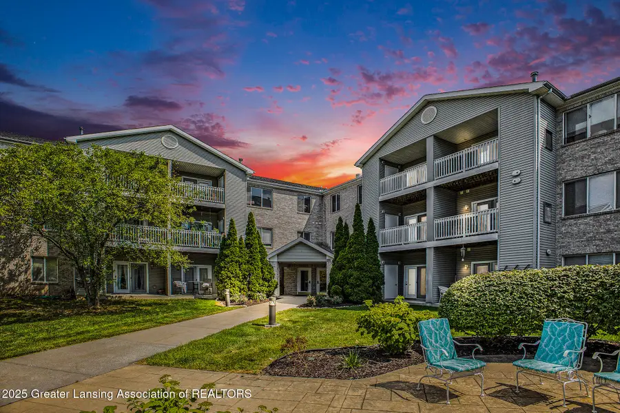 338 W Saginaw Street #48, East Lansing, MI 48823 - Image #2