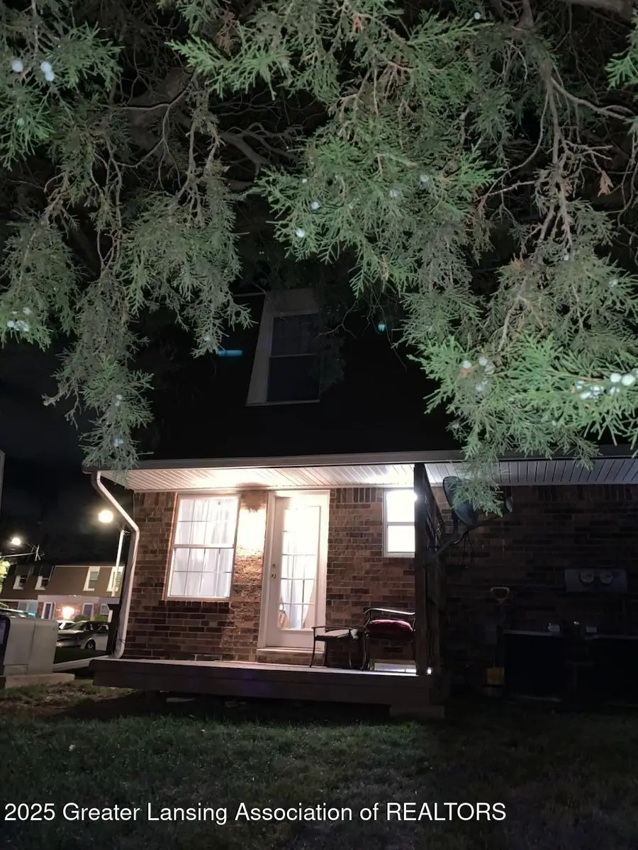 6309 Beechfield Drive, Lansing, MI 48911 - Image #2