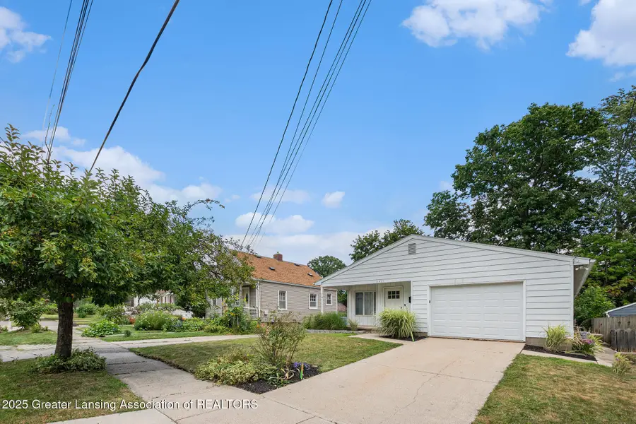 2421 Stirling Avenue, Lansing, MI 48910 - Image #3