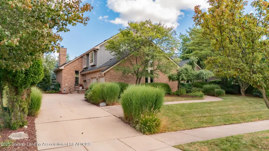 950 Harrington Lane, East Lansing, MI 48823 - Image #2