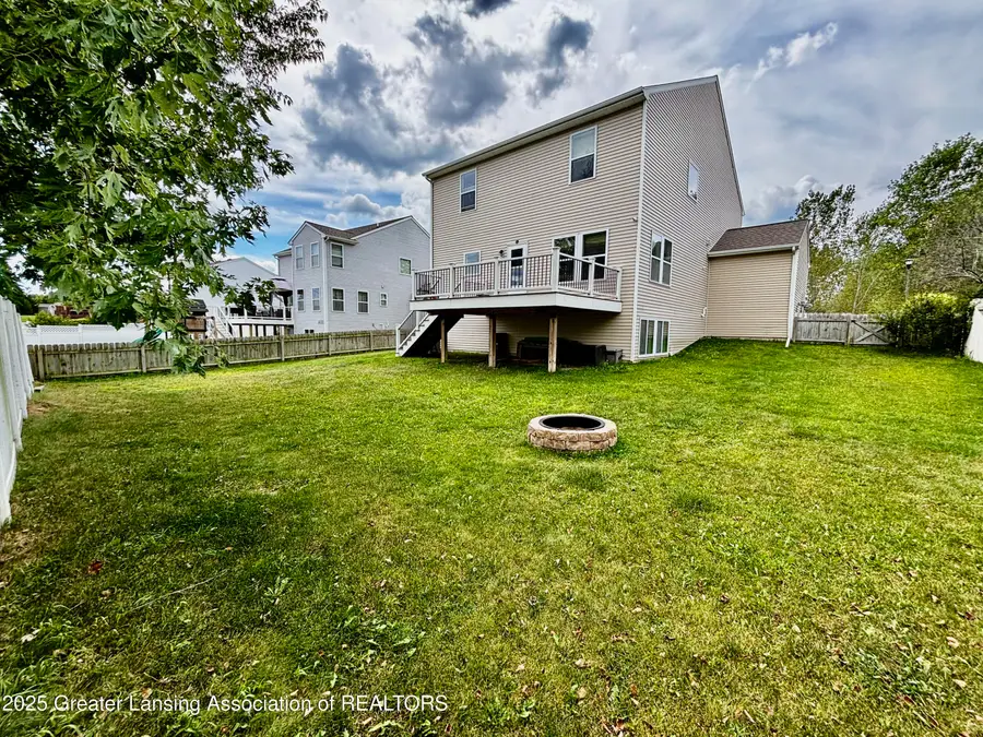 153 Primrose Lane, Mason, MI 48854 - Image #3