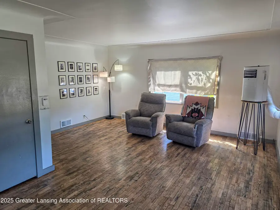 2515 S Martin Luther King Jr Boulevard, Lansing, MI 48910 - Image #3