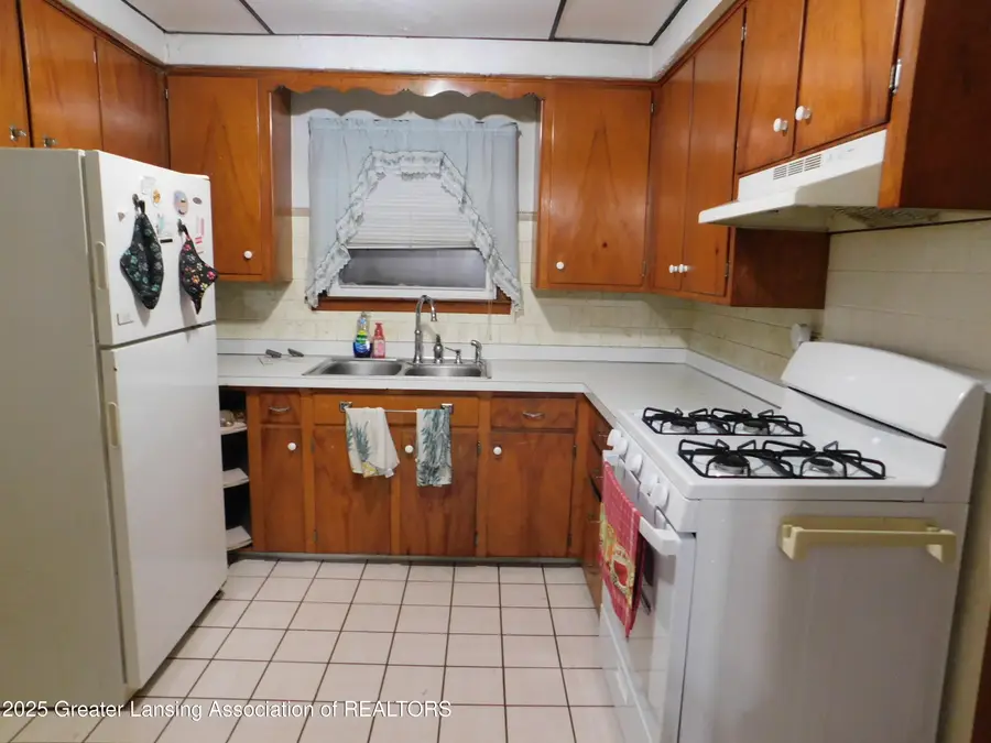 1704 Plymouth Street, Jackson, MI 49203 - Image #3