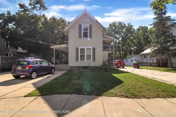 225 W Scott Street, Grand Ledge, MI 48837