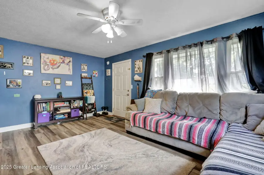 84 Lamora Avenue, Battle Creek, MI 49037 - Image #3