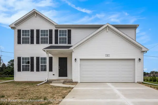 605 Muirfield Drive, Eaton Rapids, MI 48827