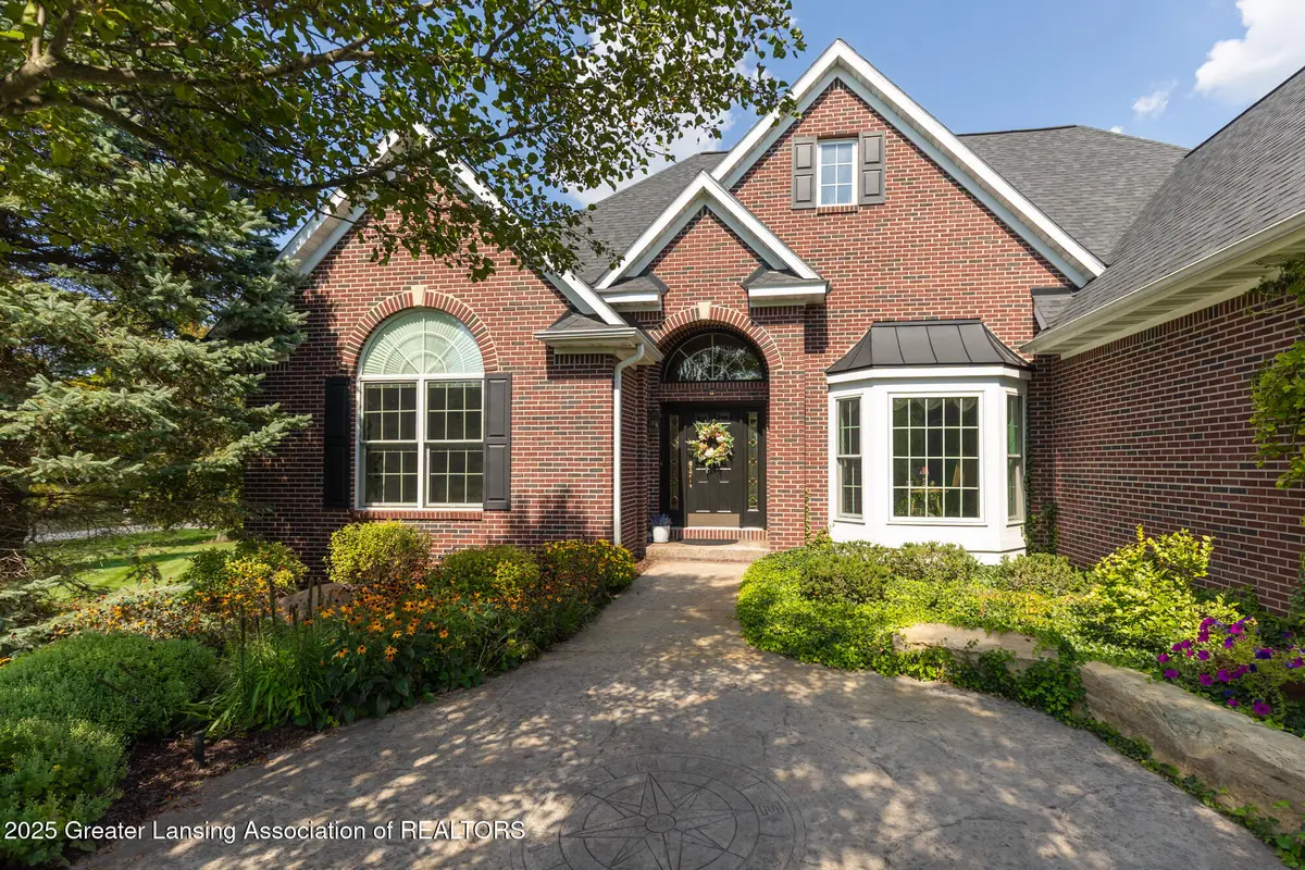 6386 Red Fox Lane, Perry, MI 48872 - Image #1