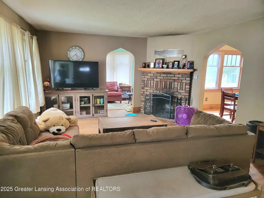 821 N Verlinden Avenue, Lansing, MI 48915 - Image #2