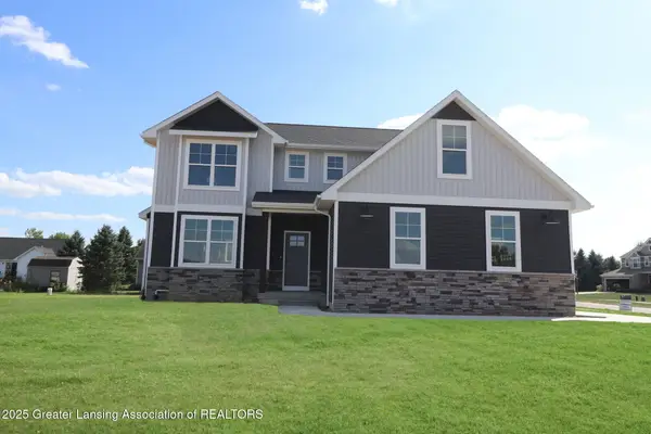 2386 Gallant Fox Way, St. Johns, MI 48879