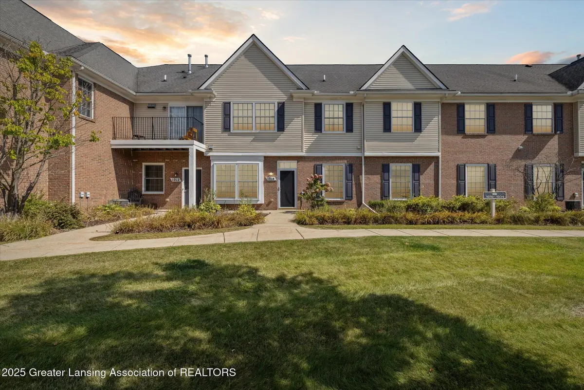 1014 Shiawassee Circle, Howell, MI 48843 - Image #1