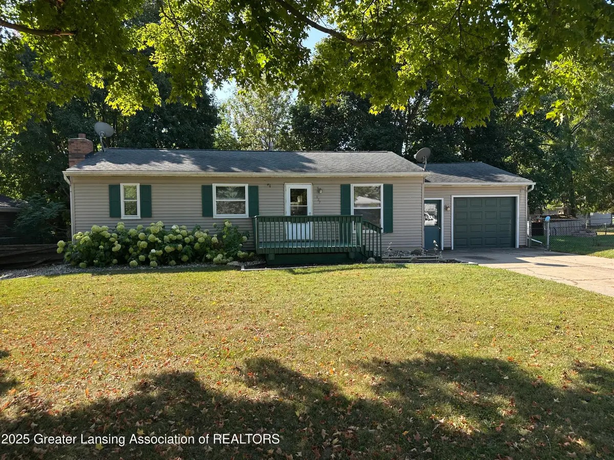 827 Walnut Street, Charlotte, MI 48813 - #1