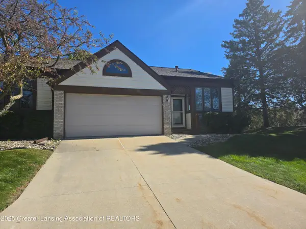 1108 Summergreen Lane, Lansing, MI 48917