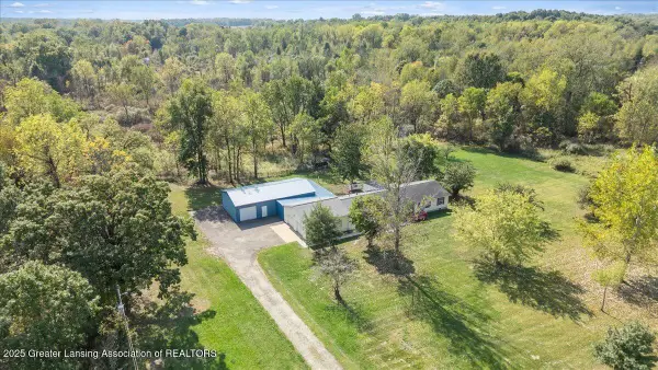 998 E Butterfield Highway, Charlotte, MI 48813