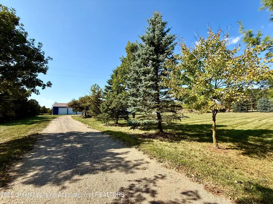 4063 N Williams Road, Saint Johns, MI 48879 - Image #2