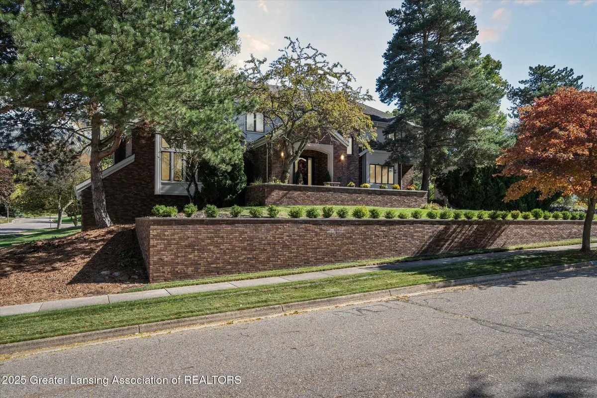 420 Woodland Pass, East Lansing, MI 48823 - Image #1