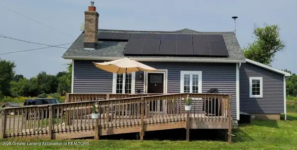 1013 E Broadway Highway, Charlotte, MI 48813