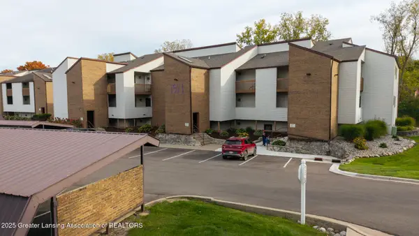 1571 W Pond Drive #20, Okemos, MI 48864
