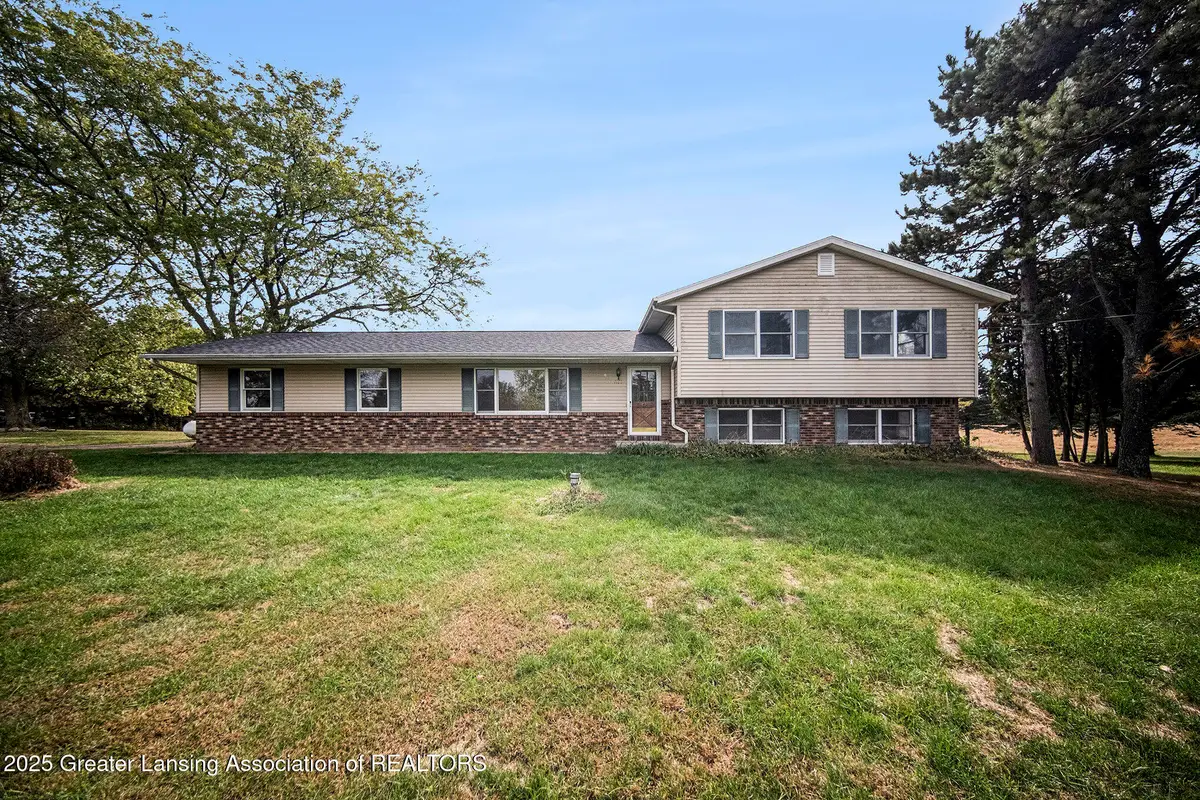 1138 E Dexter Trail, Dansville, MI 48819 - #1