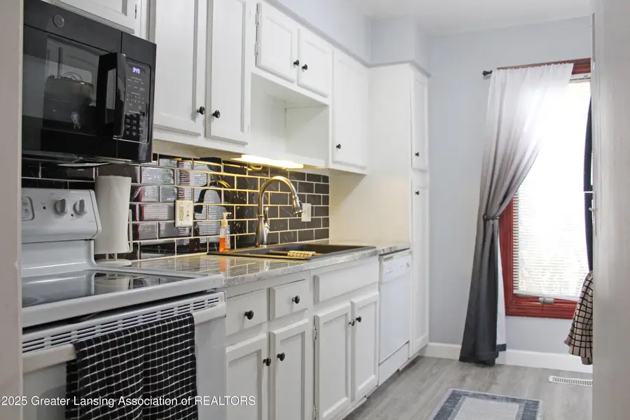 688 Moorland Drive, East Lansing, MI 48823 - Image #3