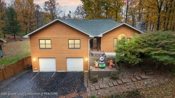 10865 Barnes Road, Eaton Rapids, MI 48827