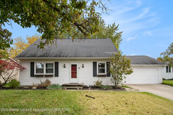 2212 Holiday Lane, Lansing, MI 48917