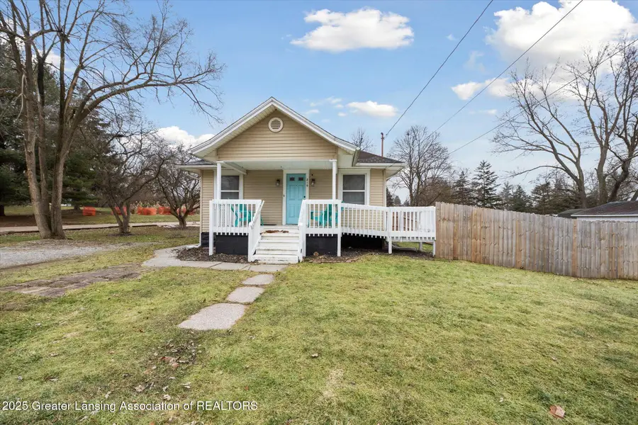 816 Orchard Glen Avenue, Lansing, MI 48906 - Image #2