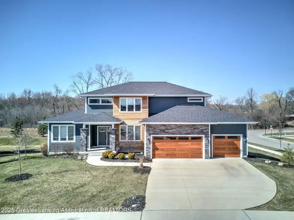 6101 Sleepy Hollow Lane, East Lansing, MI 48823