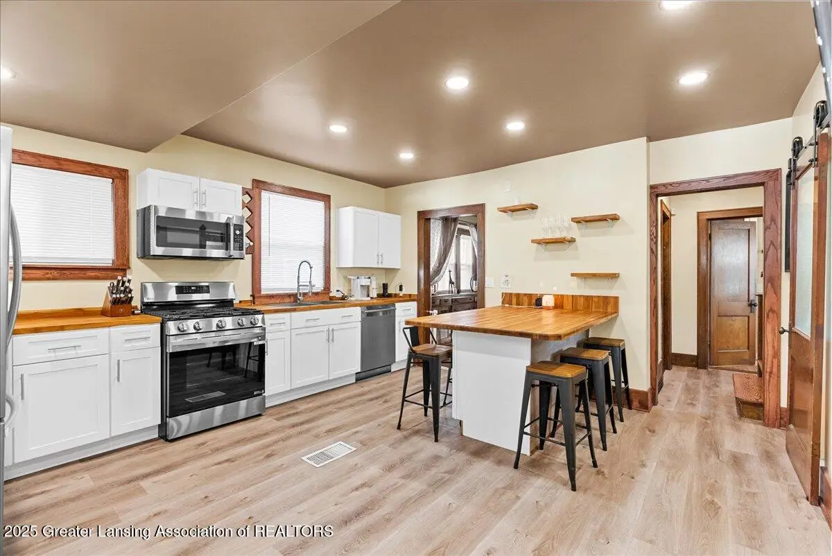 1812 S Genesee, Lansing, MI 48915 - Image #1