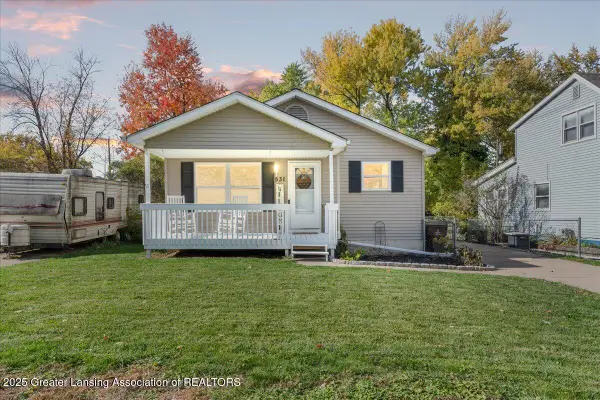 531 Harriet Avenue, Lansing, MI 48917